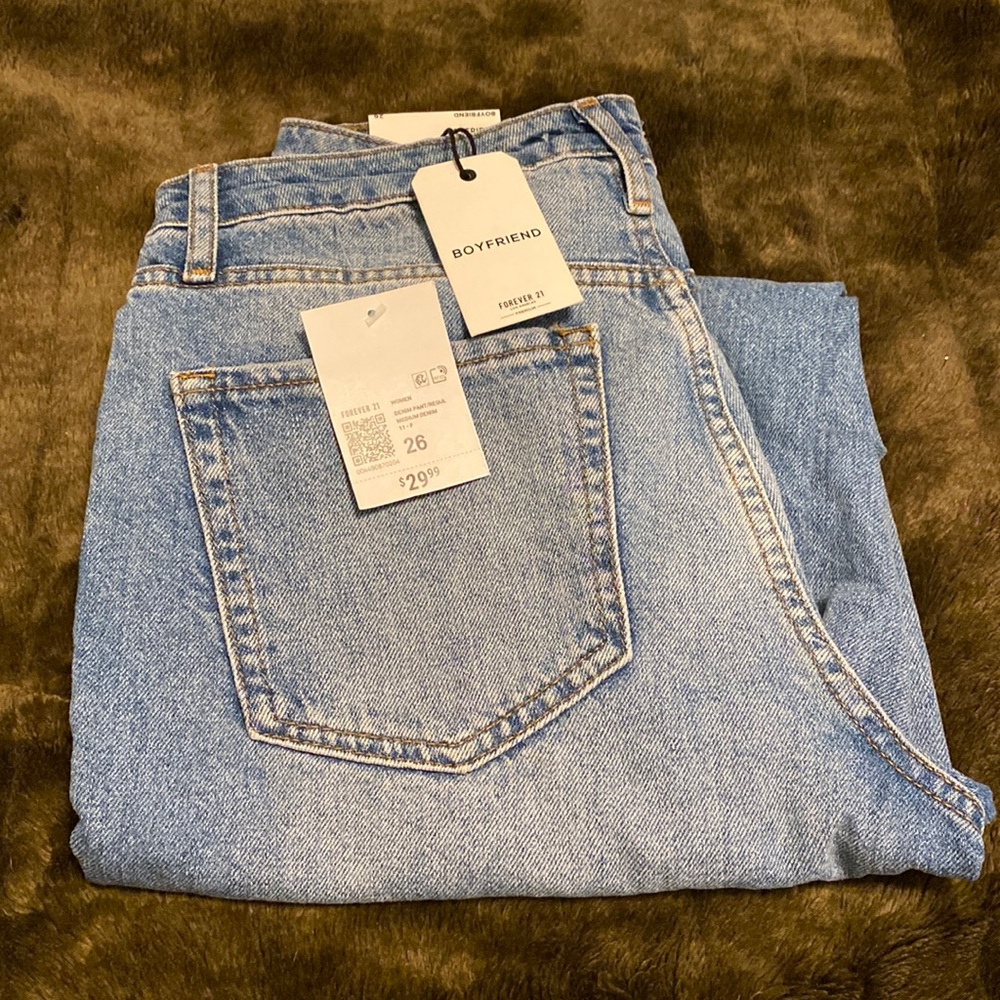 NWT Forever21 Boyfriend Jeans